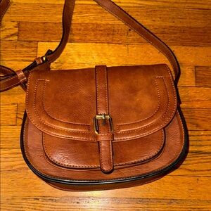 Elegant Brown Leather Crossbody Bag